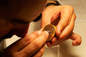 上海劳力士摆轮变形了