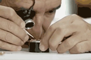 上海劳力士手表镜面坏了