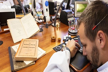 上海劳力士特约官方售后保养价格